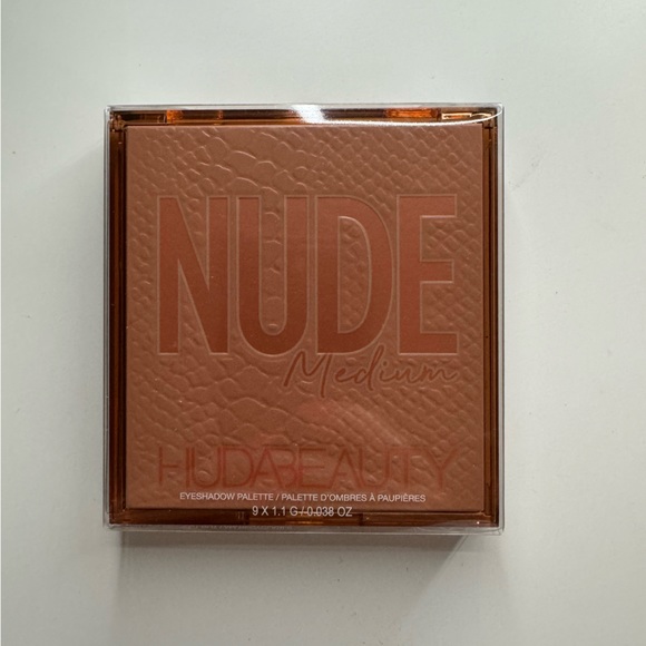 Nude Obsessions Eyeshadow Palette Medium - Picture 2 of 3